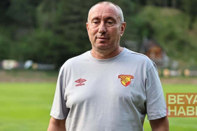 Göztepe Teknik Direktörü Stanimir Stoilov:1 ya da 2 transferi kampa yetiştireceğiz