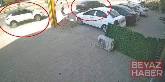 Cip, park halindeki otomobile çarptı, yaya son anda kurtuldu; kaza anı kamerada