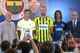 Fenerbahçe’de yeni transferler için imza töreni düzenlendi