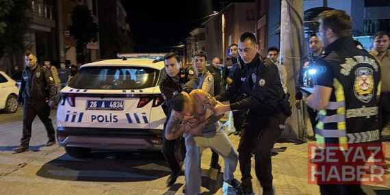 Polise direnen alkollü sürücü biber gazı ile etkisiz hale getirildi