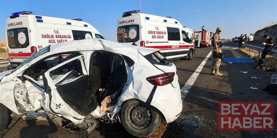 Şanlıurfa’da hafif ticari araç ile otomobil çarpıştı: 2 ölü, 9 yaralı