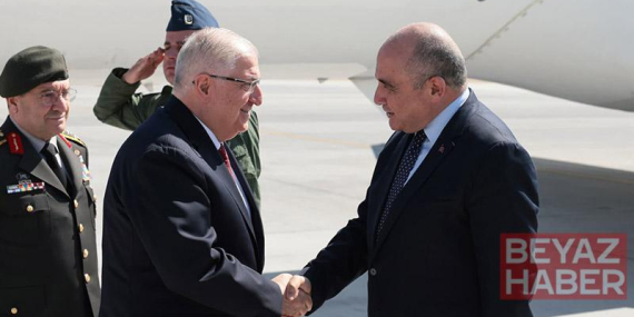 Milli Savunma Bakanı Yaşar Güler, KKTC