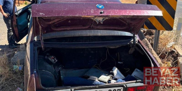Refüje çarpan otomobildeki 3 kişi yaralandı