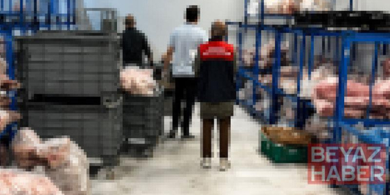 Uygunsuz koşullarda muhafaza edilen 4 ton 652 kilo kırmızı ete el konuldu