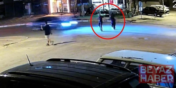 Otomobilin çarptığı kadın öldü; kaza kamerada