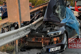 Düğün konvoyundaki otomobil bariyerlere çarptı: 1 ölü, 3 yaralı