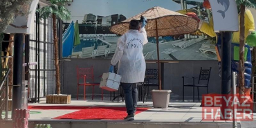 Aquaparkta 10 metrelik kaydıraktan düşen 16 yaşındaki havuz görevlisi ağır yaralandı