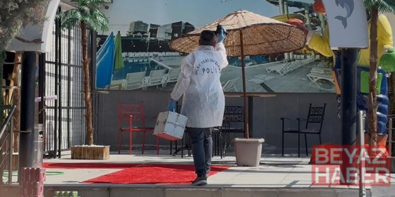 Aquaparkta 10 metrelik kaydıraktan düşen 16 yaşındaki havuz görevlisi ağır yaralandı