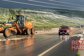 Ardahan-Göle yolu dolu nedeniyle geçici süre ulaşıma kapandı
