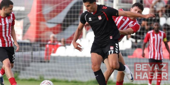 Sivaspor hazırlık maçında Pendikspor ile golsüz berabere kaldı