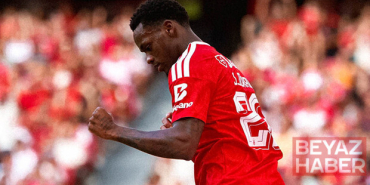 Jhon Duran Benfica'da şovla başladı!