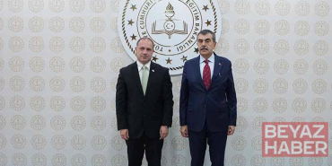 Bakan Tekin, Gürcistan Eğitim, Bilim ve Gençlik Bakanı Mikanadze ile bir araya geldi