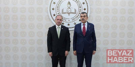 Bakan Tekin, Gürcistan Eğitim, Bilim ve Gençlik Bakanı Mikanadze ile bir araya geldi