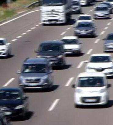 Trafikte araçtan inme ve takip olayları yarı yarıya düştü