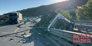 TIR, köprü arasına devrildi: 1 ölü
