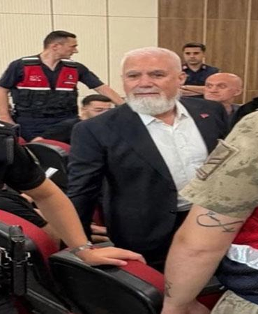 Görevinden uzaklaştırılan Büyükşehir Belediye Başkanı Bozbey