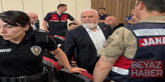 Görevinden uzaklaştırılan Büyükşehir Belediye Başkanı Bozbey