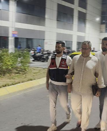 Gazeteci Cem Küçük gözaltına alındı