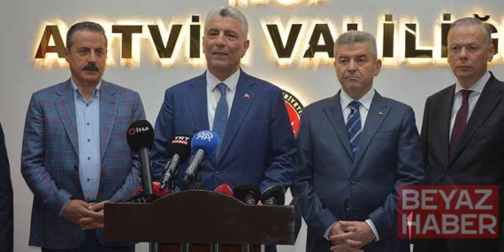 Bakan Bolat: Sarp Gümrük Kapısı