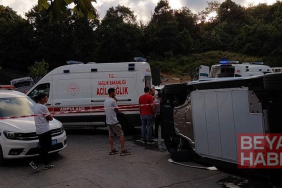 Beykoz’da iki otomobilin çarpıştığı kazada 7 kişi yaralandı