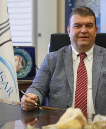 Seferihisar Belediye Başkanı İsmail Yetişkin görevden uzaklaştırıldı