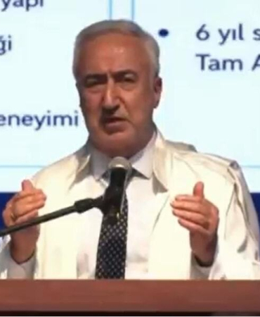 Rektörden mezunlara tepki çeken 'evlilik ve çocuk yapma' tavsiyesi!