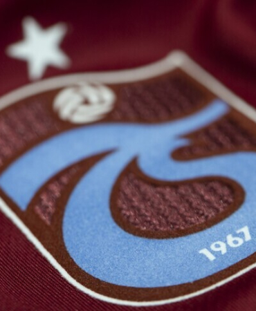 Trabzonspor, 4 futbolcuyu kadrosuna kattığını duyurdu