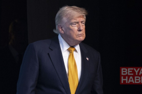 Trump, İran'a yeni saldırıları "mühimmat azlığı gerekçesiyle" durdurma talimatı verdiği iddiasını yalanladı