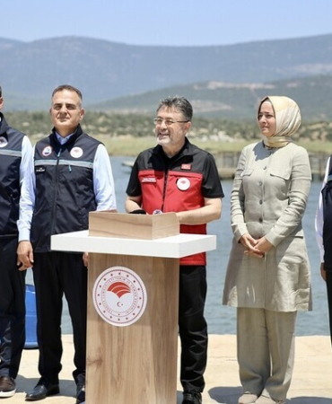 Bakan Yumaklı: Türkiye 2025 yılında yaptığı su ürünleri ihracatıyla yaklaşık 2,3 milyar dolarlık rakama ulaştı