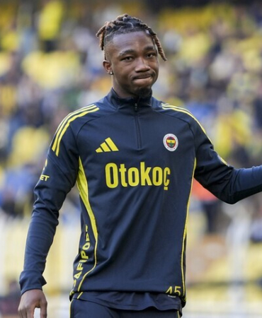 Fenerbahçe Kulübü, Nene'nin de kampa katılacağını duyurdu