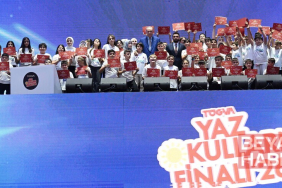 İstanbul'da "TÜGVA Yaz Okulları Finali" programı düzenlendi