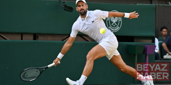 Novak Djokovic, Wimbledon'da yarı finale yükseldi