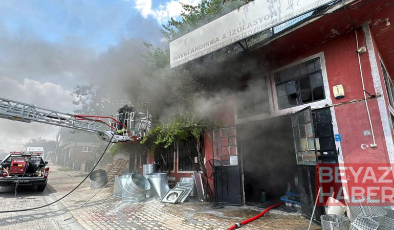 Tekirdağ'da atölye yangında kül oldu
