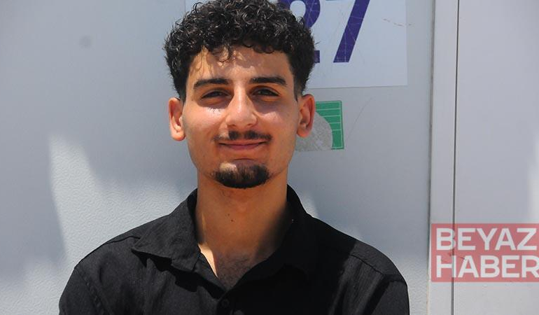 Depremzede Hasan, boş konteynerde hazırlandığı YKS