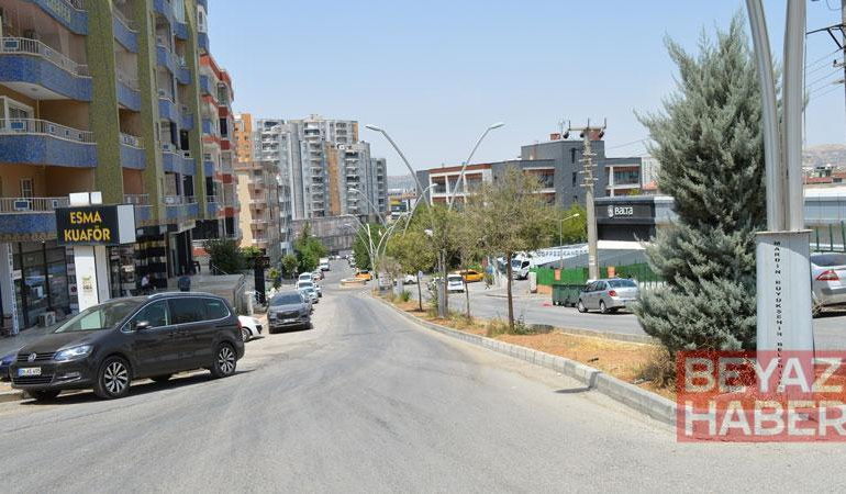 Mardin’de hava sıcaklığı 40 derecenin üzerine çıktı; cadde ve sokaklar boş kaldı