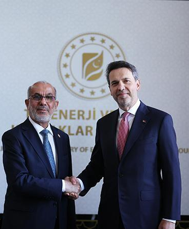 Bakan Bayraktar, Irak Petrol Bakanı Hüdeyir ile görüştü