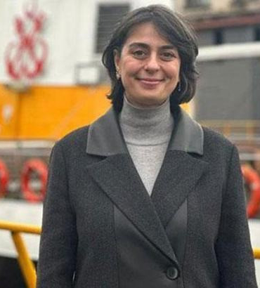 Üsküdar Belediye Başkanı Sinem Dedetaş, İçişleri Bakanlığı tarafından görevden uzaklaştırıldı