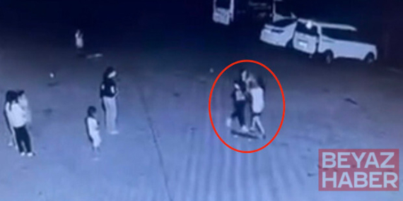 Site bahçesinde 11 yaşındaki çocuğa tekme, yumruk ve tokatlı saldırı kamerada