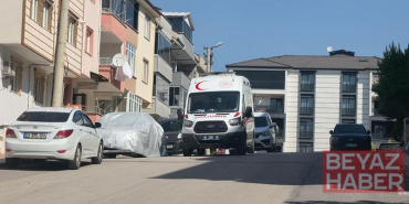 Evinin salonunda kanlar içinde ölü bulundu