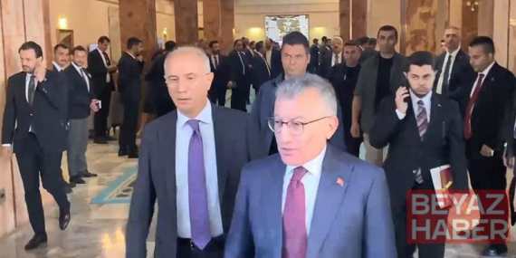 AK Parti grubunda