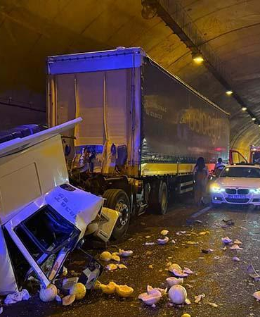 İstanbul-İzmir Otoyolu tünelinde kaza: 2 yaralı