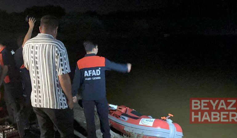 Serinlemek için girdiği gölde kayboldu