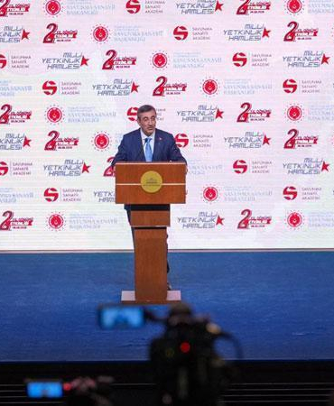 Cevdet Yılmaz: Milli Yetkinlik Hamlesi ile küresel bir yetenek ağı oluşturuyoruz Cevdet Yılmaz: Milli Yetkinlik Hamlesi ile küresel bir yetenek ağı oluşturuyoruz