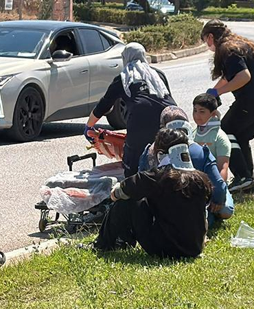 Kaza ihbarına giden polis aracına otomobil çarptı: 1’i polis, 1’i bekçi 6 yaralı