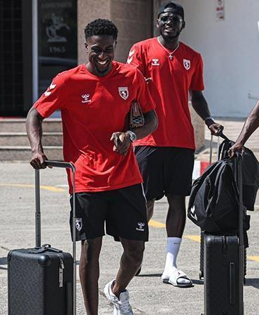 Samsunspor, Kasımpaşa ile oynayacağı iki hazırlık maçı için İstanbul