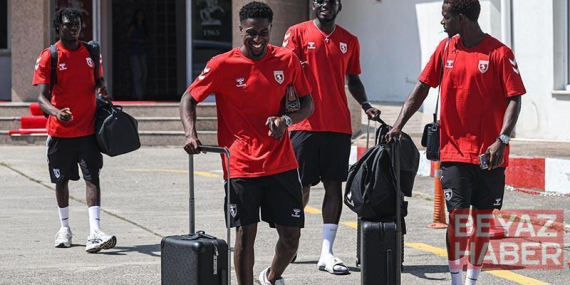 Samsunspor, Kasımpaşa ile oynayacağı iki hazırlık maçı için İstanbul