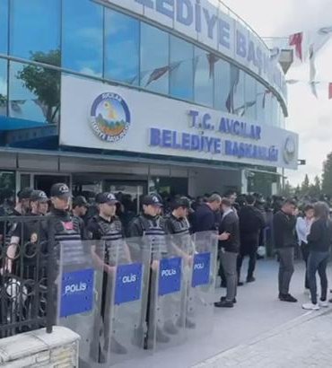 Avcılar Belediyesi’ne yönelik operasyon: 12 şüpheliye tutuklama talebi