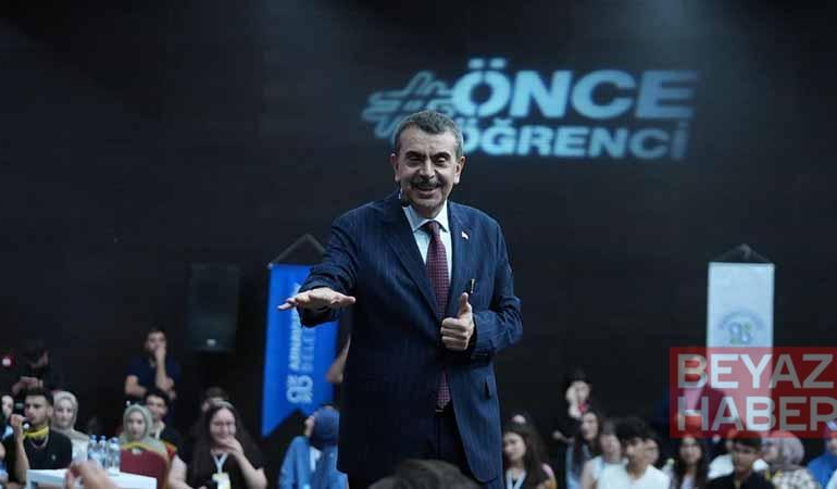 Bakan Tekin: Sınav sisteminde değişiklik yok ama sorular müfredata uygun hale gelecek