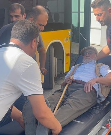 Otobüste fenalaşan yolcuyu şoför hastaneye yetiştirdi