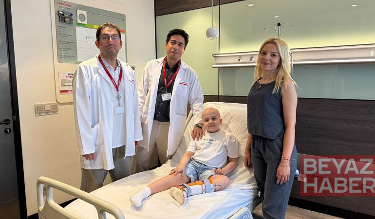 Emir, bacağı kesilmeden tümörden kurtuldu